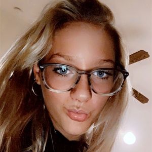 Meet your Posher, Apple